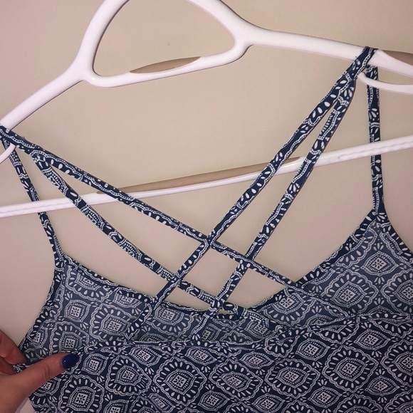 Hollister Cross Back Tank - Picture 4 of 4